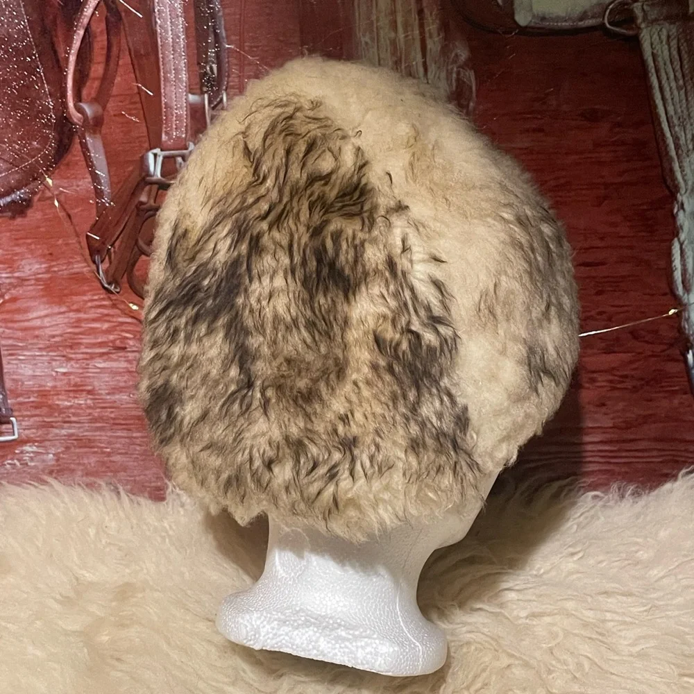 Shearling hat - Picture 3 of 4